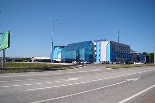 leiebil Yemelyanovo Lufthavn